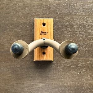 Swing String Guitar Hanger
